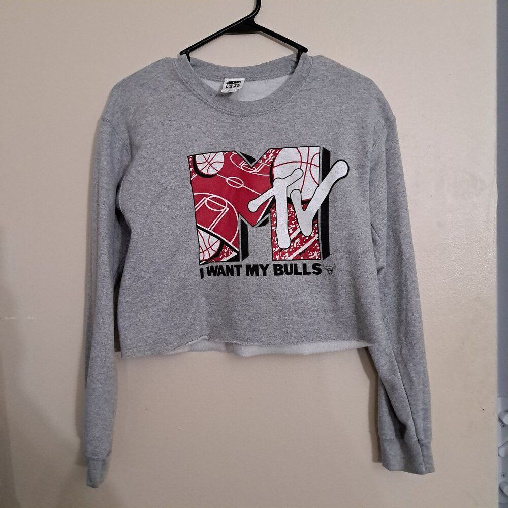 Junk Food Cropped Sweatshirt I Want My Bulls MTV Retro Logo
